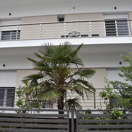 Davidana Deluxe Apartments Nea Kallikrateia Exterior foto